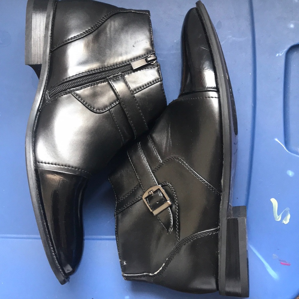 Shoes - Picture 4 of 5